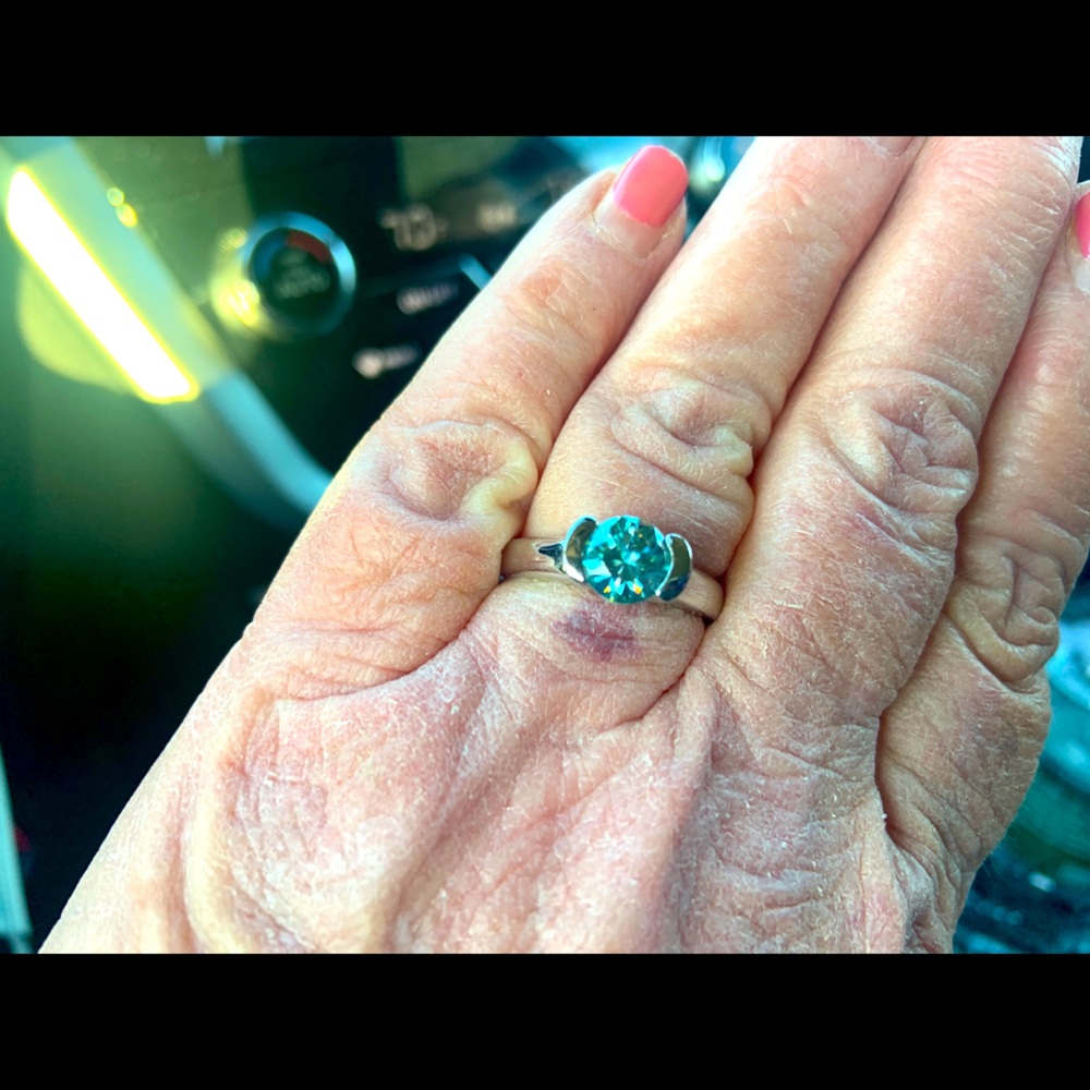 14Ct white gold Moissanite Teal Green Ring